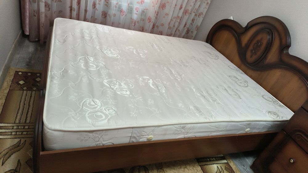 Продам двухспальнюю кровать