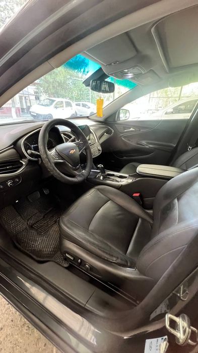 Chevrolet  malibu. 2. LS
