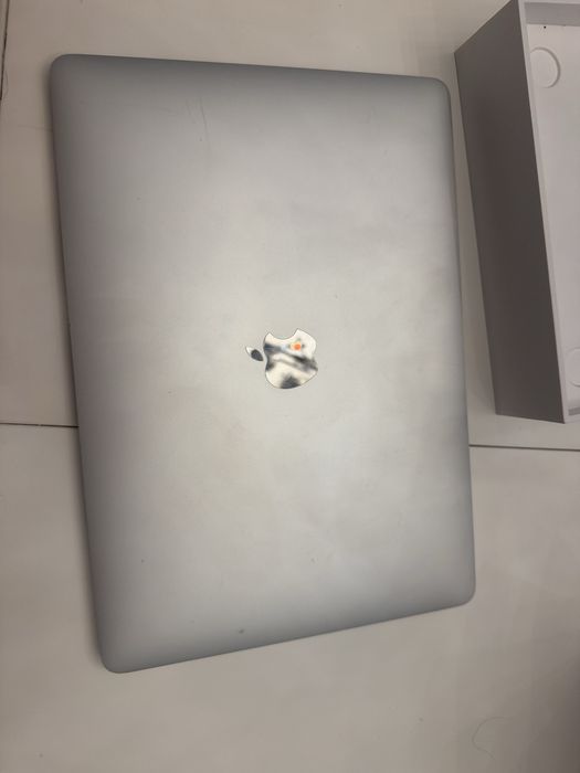 Macbook Retina 13 , 2020