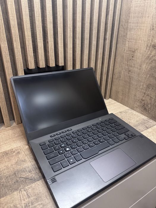 Продавам ASUS ROG Zephyrus G14 (GA401Q)