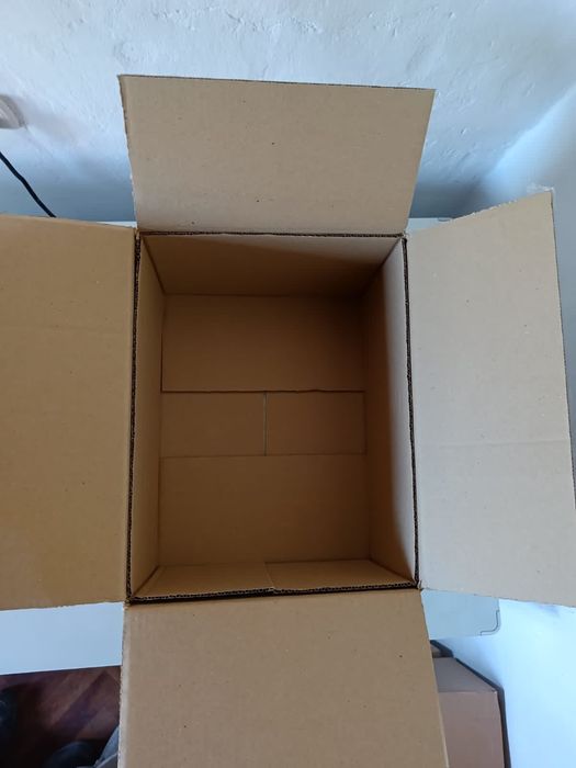 Картонные коробки