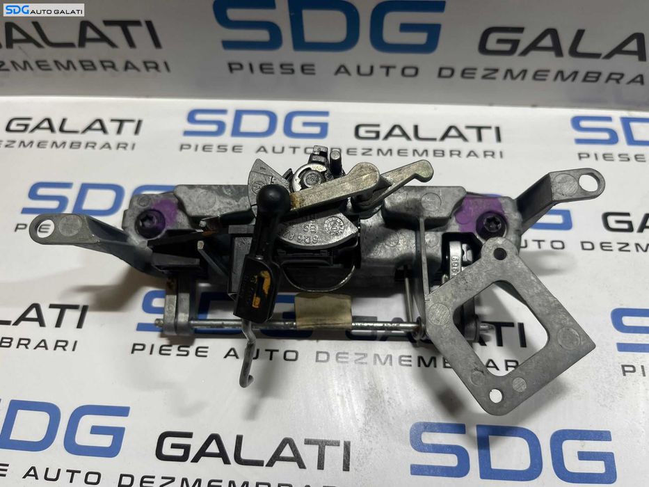 Maner Clapeta Actionare Deschidere cu Butuc Hayon Haion Capota Portbagaj Volkswagen Polo 9N 2002 - 2008 Cod 6Q6827565G 6Q6827297F 6Q6827601D [B3420]