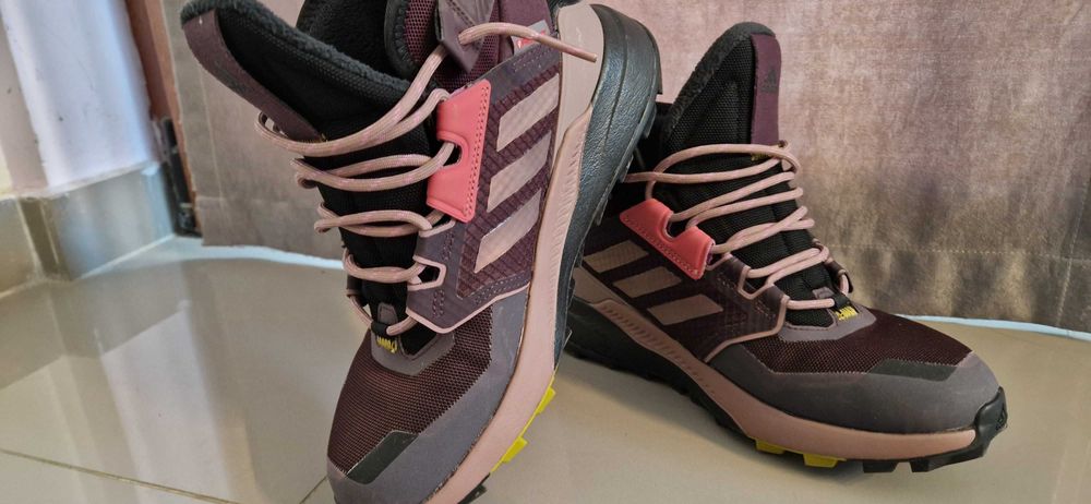 Туристически обувки Adidas 38,5