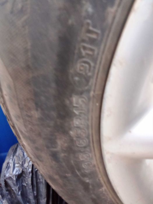 Гуми с Джанти и резервна гума