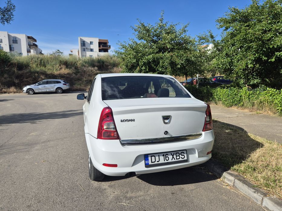 DACIA Logan 2011 — imagine 2