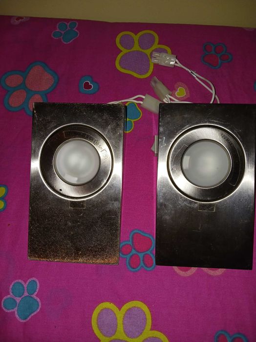 Осветително тяло с крушки за вграждане