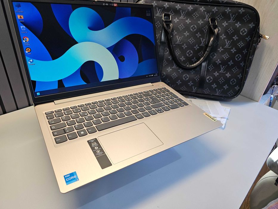 ПРОДАМ Lenovo IdeaPad 15ITL Ноутбук Core™i3-1115G4/8GB/256SSD/15.6"FHD
