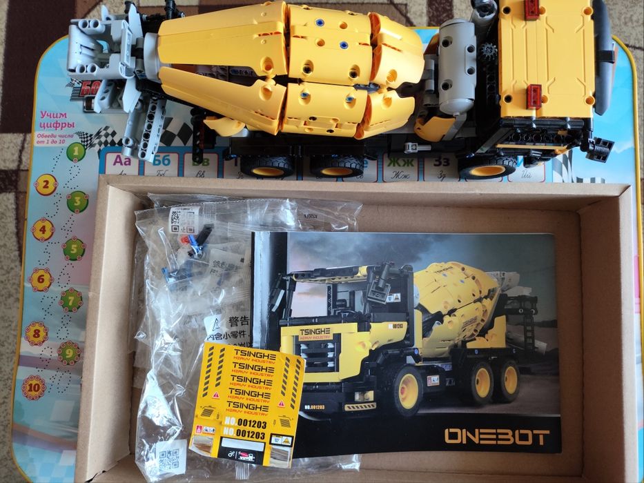 Продаётся конструктор Onebot