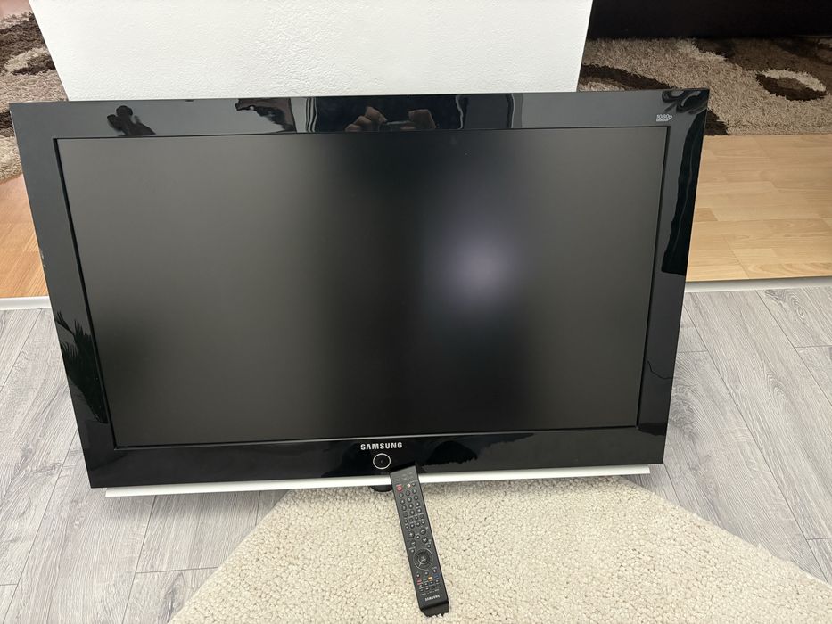 Vand televizor samsung in stare foarte buna