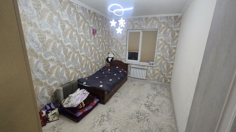 Сотилади срочно .Спутник 16а 3 хона 16/16 этаж 71500& мебель техникала