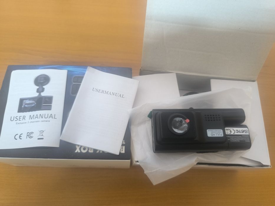 Cameră auto Black Box Traffic Recorder – 3 camere, Full HD – nouă