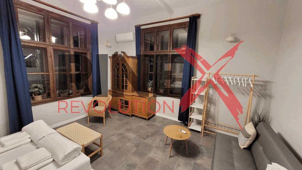 Дава се под наем Тристаен апартамент в Пловдив, Кършияка - 130 кв.м за 1100 € - Снимка #13