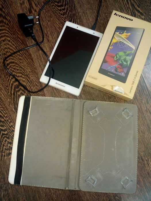 Калъф за таблет и таблет LENOVO TAB 2 A8-50