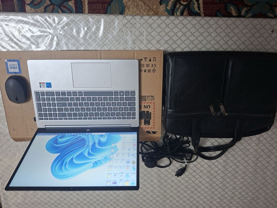 Noutbuk sotiladi HP laptop 15-f. Narxidan o’tib beramiz. Kelishiladi