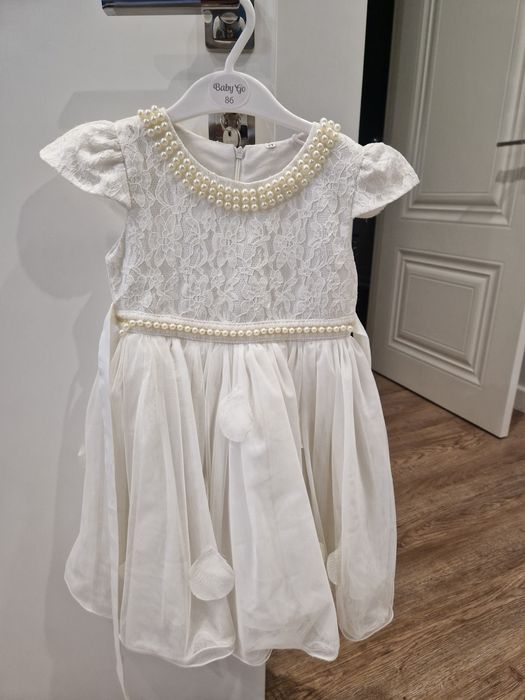 Платье белое 3-4 года