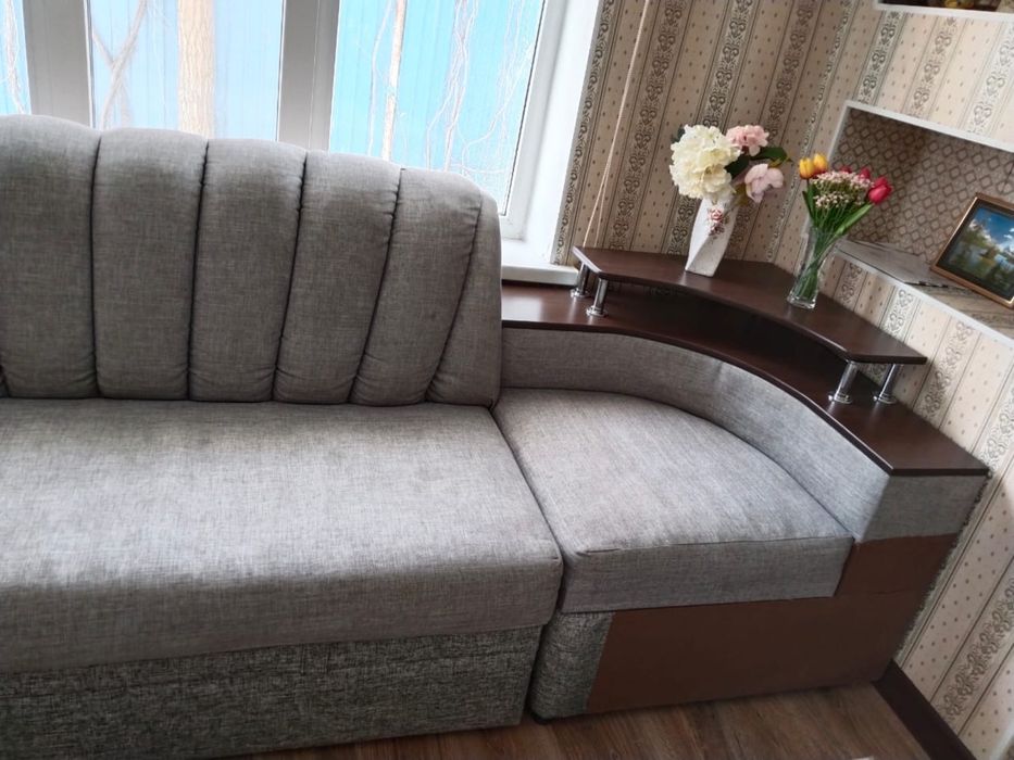 Продается  Диван.