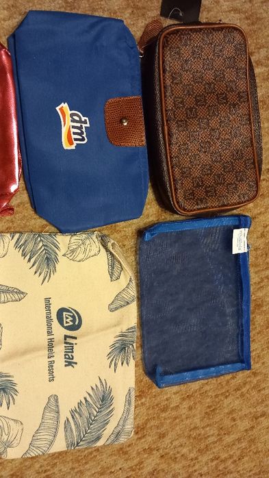 Нови несесери с цип