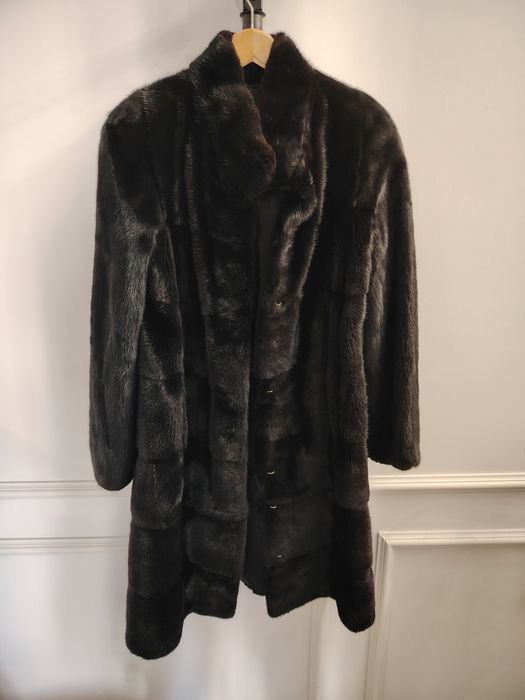 Продам роскошную норковую шубу от бренда Imperia Furs. Blackglama