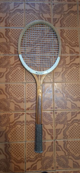 Racheta tenis Reghin