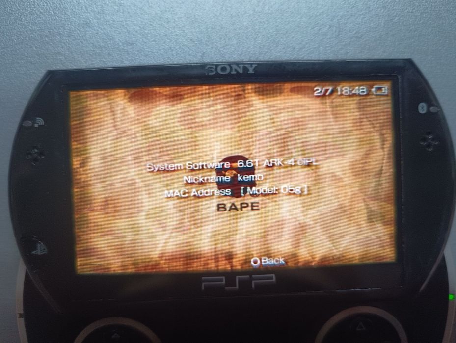 PSP Go N-1004 Преносима конзола