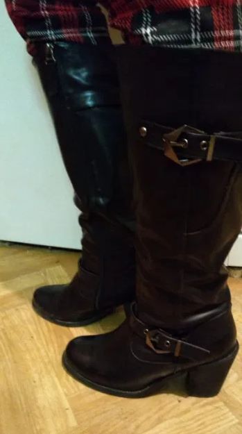 Cizme inalte cu toc comod , foarte frumoase, negre, mas. 40-41