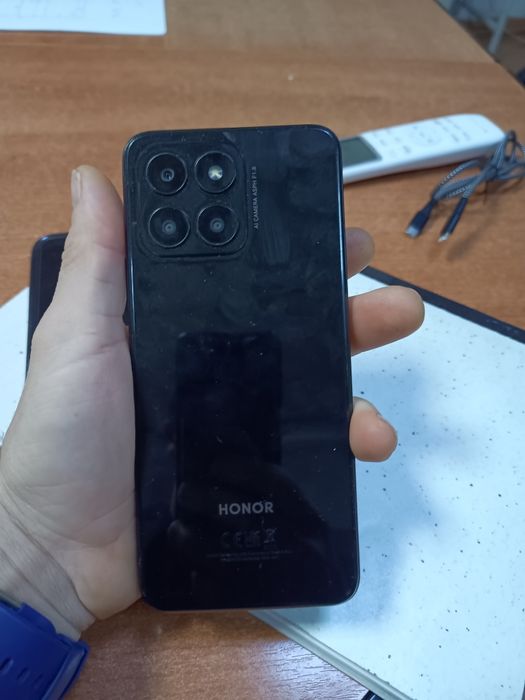 iPhone 11 128 Samsung s10 Honor 70 lite