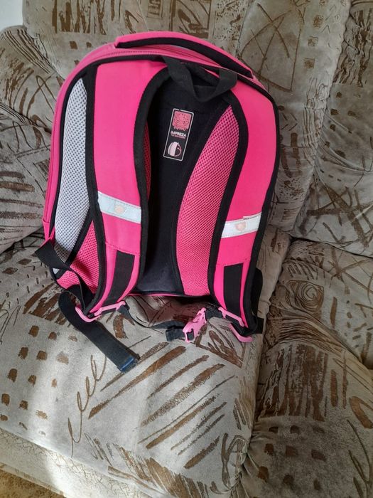 Продам школьный рюкзак.