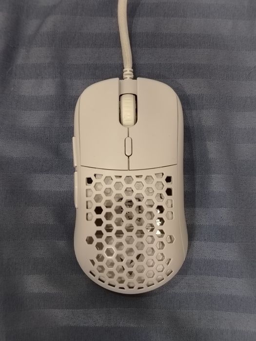 Продам игровую мышь