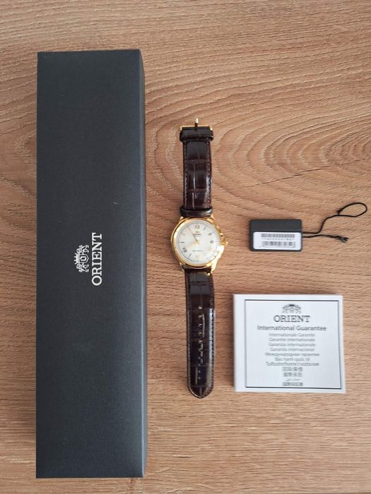 Мъжки автоматичен часовник Orient Bambino FAC00007W Roman Dials