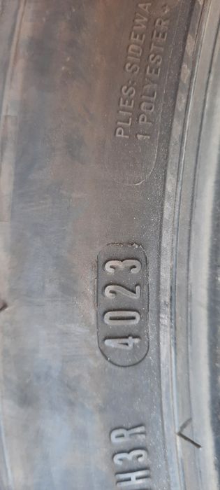 2 броя зимни гуми 225 45 17 Dunlop dot23