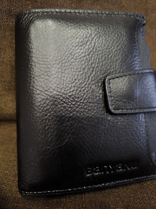 Мъжки кожен портфейл