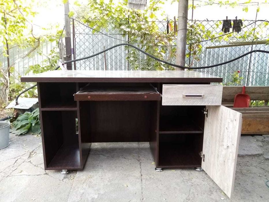 Стол ученический