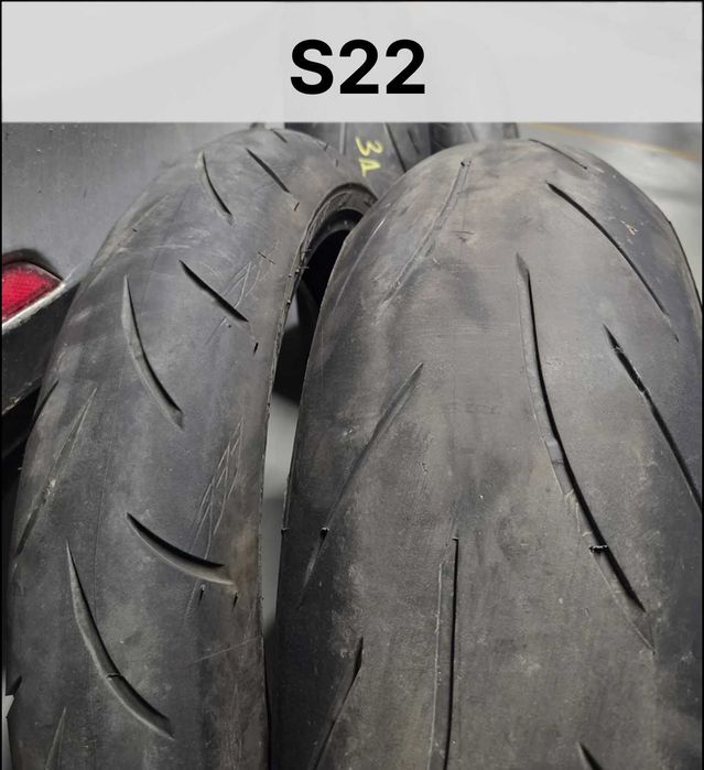 Гуми за мотор два чифта 120/70/R17 и 180/55/R17