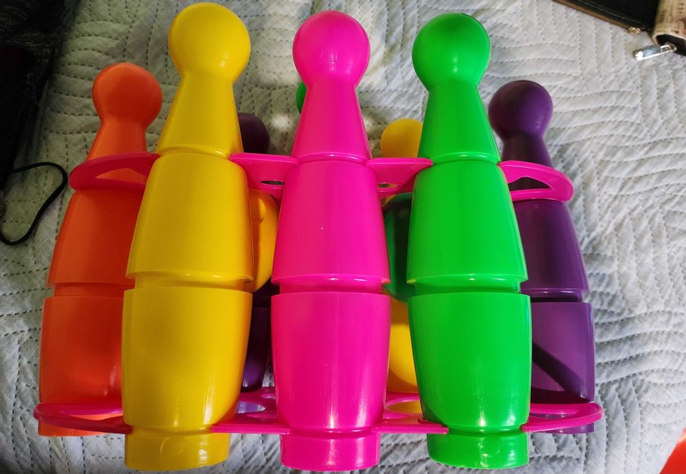 Кегли за игра за момиче или момче