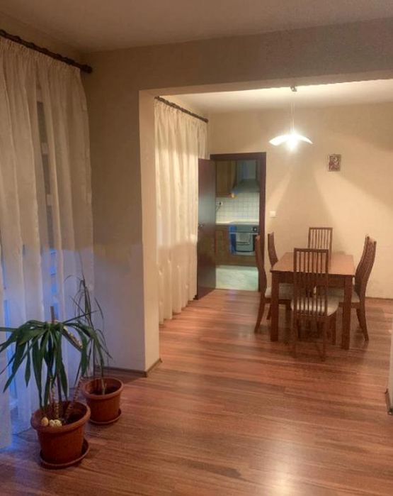 Дава се под наем Тристаен апартамент в Пловдив, Кючук Париж - 102 кв.м за 450 € - Снимка #2