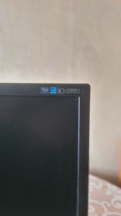 Монитор Samsung SyncMaster 2243SW