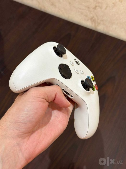 Оригинальный геймпад Xbox Series S / X (Robot White)