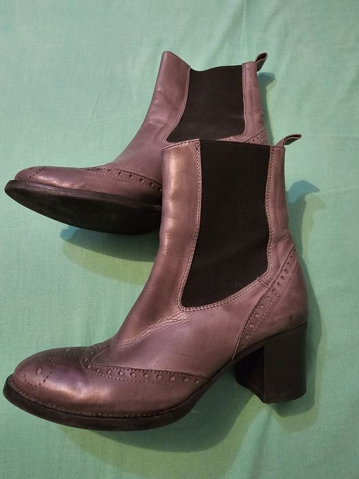 Ghete Piumi,piele naturala, stare foarte buna