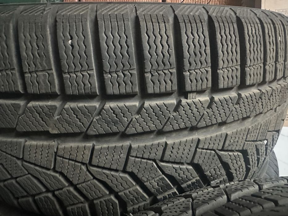 Anvelope iarna 225/45/R17 noi