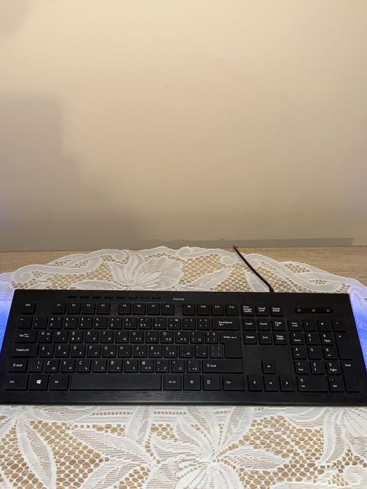 Продава се клавиатура HAMA