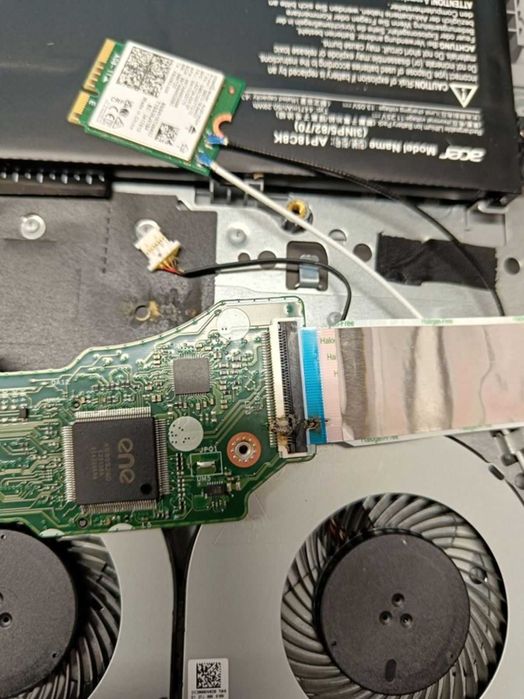 Продавам  лаптоп Acer Aspire A517-53-71C7 17,3  2×8/1024GB SSD.