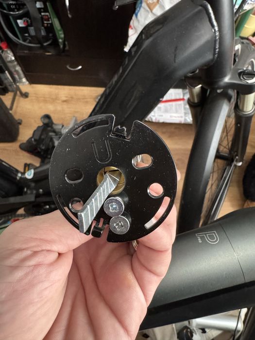 Yala + Cilindru Smart : DanaLock V3 + Gerda SLR.Telefon/Home Assistant