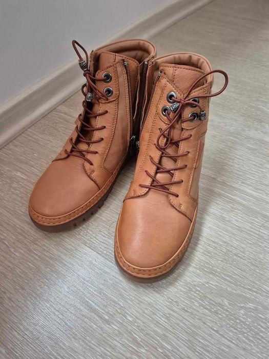 Нови боти от естествена кожа