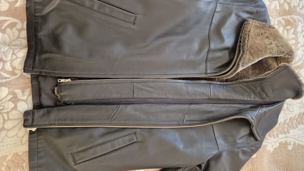 Продам кожаную куртку