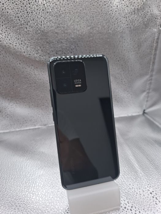 Xiaomi 13       .