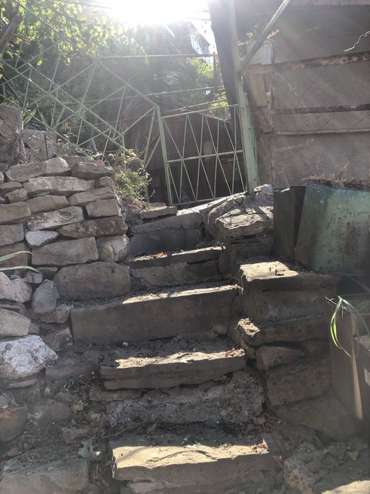 Къща с готов инвестиционен проект в старата част на гр. Велико Търново