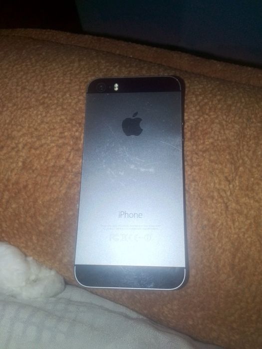 Продаю IPhone 5,5s