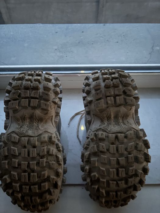 Продам balenciaga defender