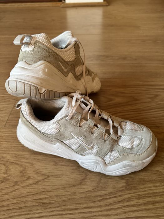 Pantofi sport Nike marimea 37.5