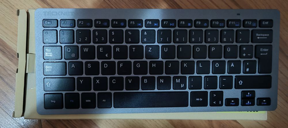 Kit tastatura wireless cu mouse, tastatura pliabila